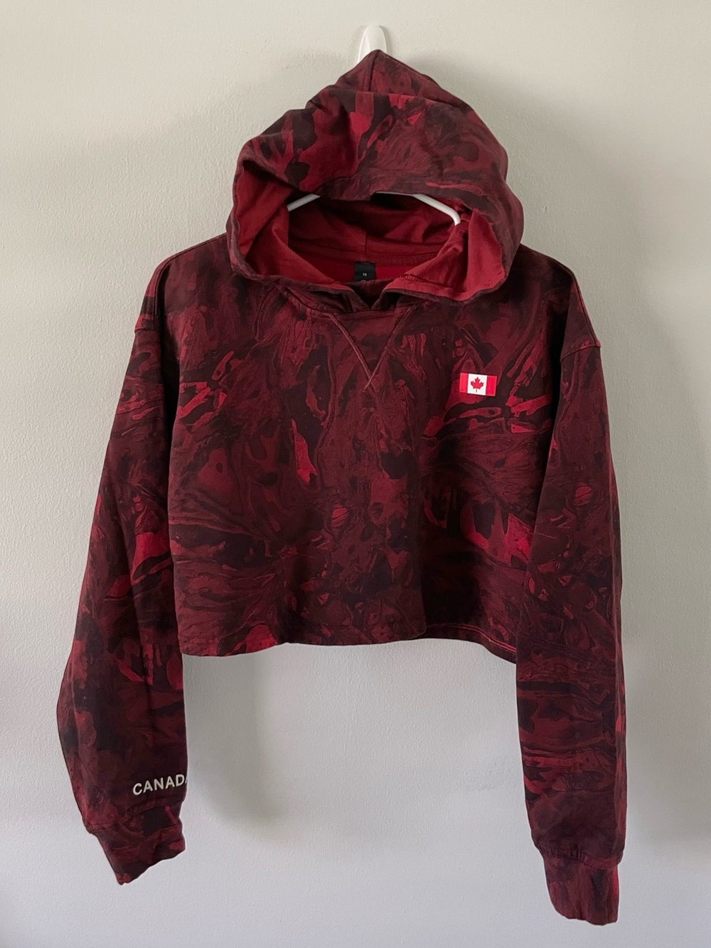 Lululemon Canada All Yours Red Cropped Hoodie Size 10 Women